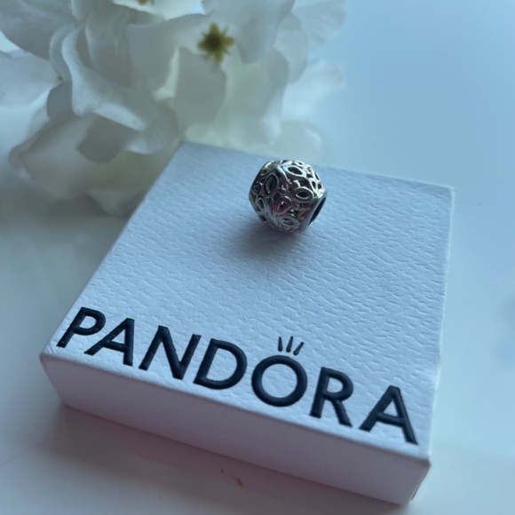 PANDORA "Openwork Butterfly Garden" Charm - Picture 4 of 14